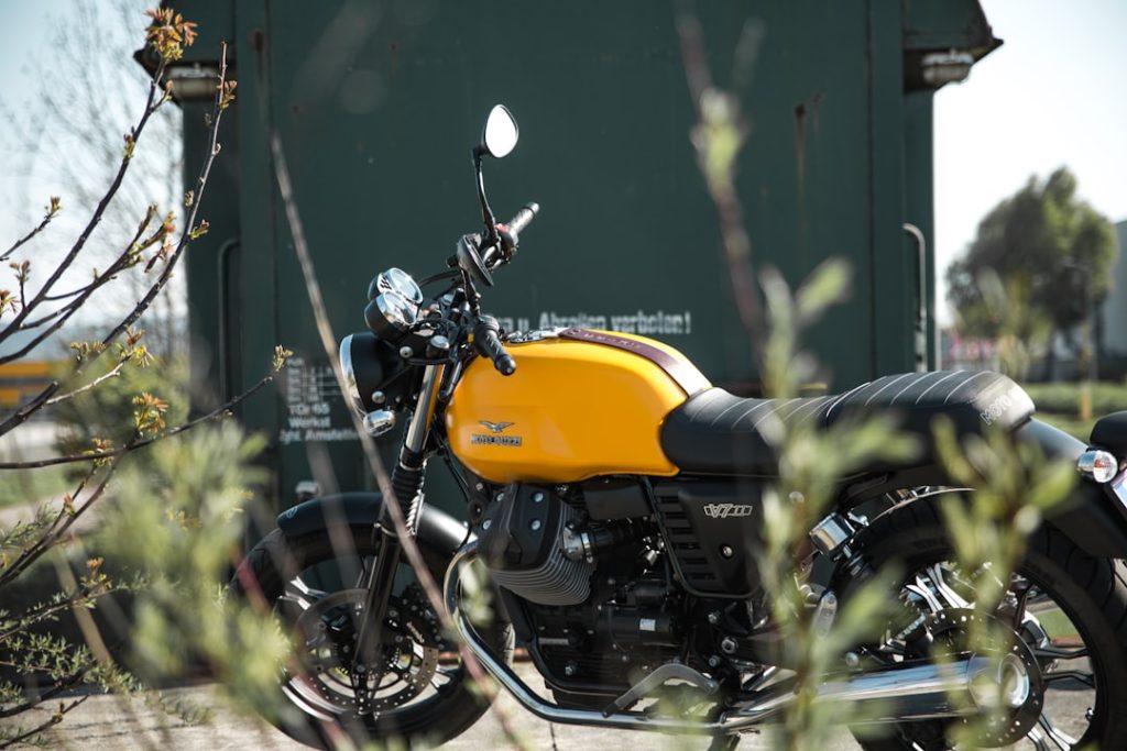 Moto Guzzi V7 2026 : essai détaillé, avis et usage urbain